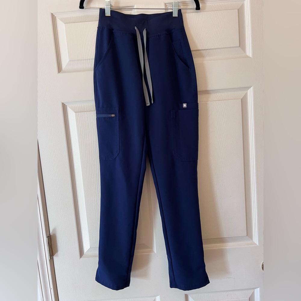 FIGS Navy High Waisted Yola Scrub Bottoms